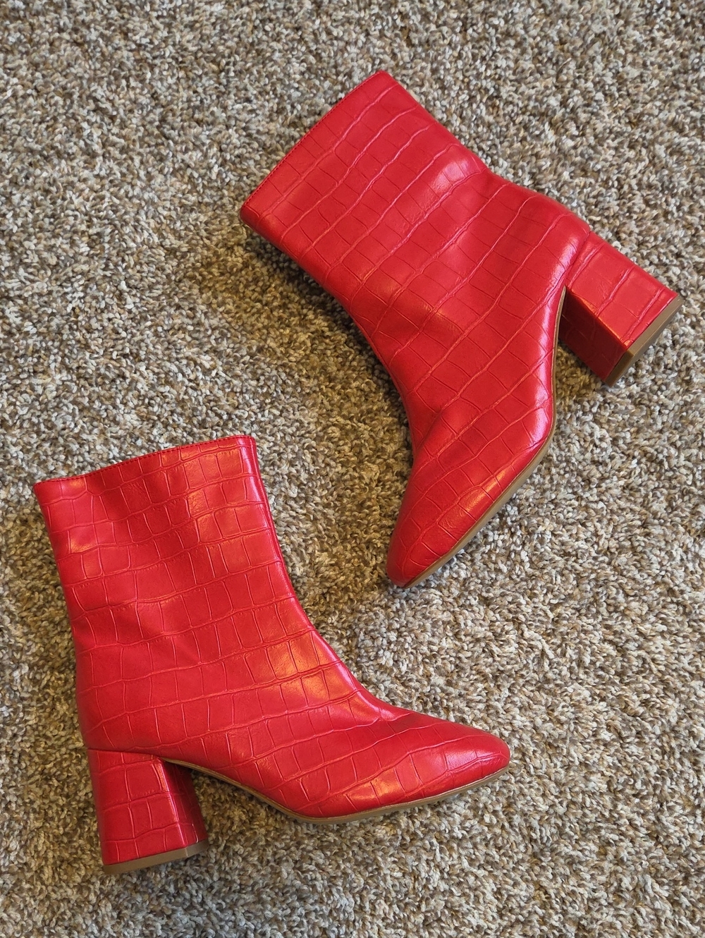 JOURNEE Collection Trevi Red Croc-Texture Block Heel Ankle Bootie
